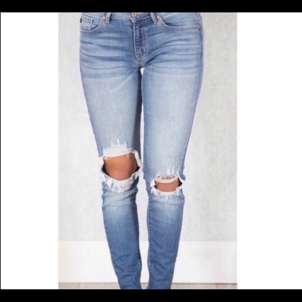 Light wash, knee distress jeans